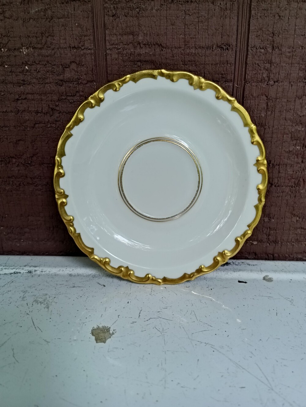 White/Gold 6" Saucer/Plate